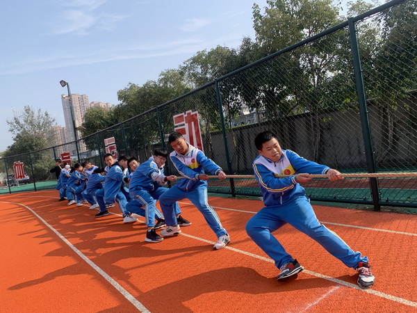 拔河比赛拉开校园体育文化节报道序幕——sa36沙龙国际官方第五届系列活动之一